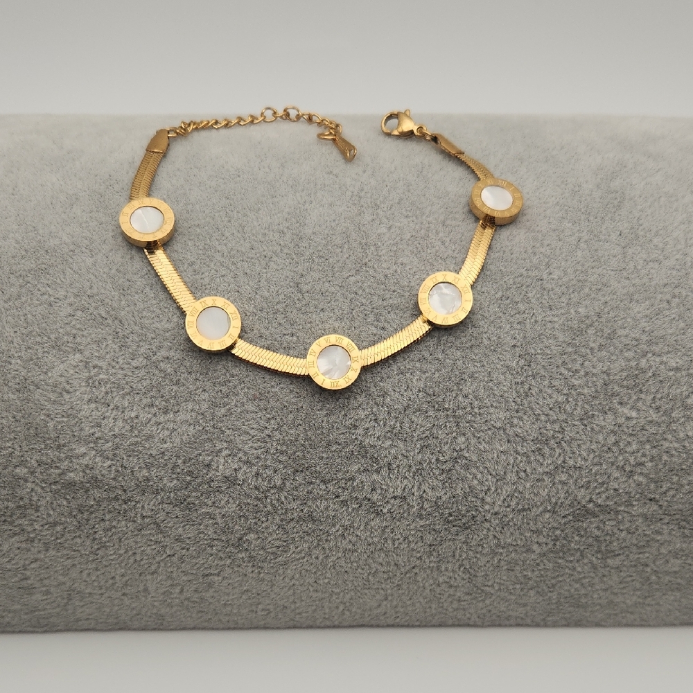 18k Gold Plated Pearl White Circle Bracelet Roman Numerals Stainless Steel